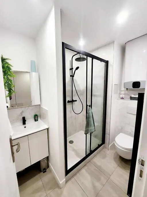 파리 Bonito Y Ambientado 10 Aa1 아파트 프랑스